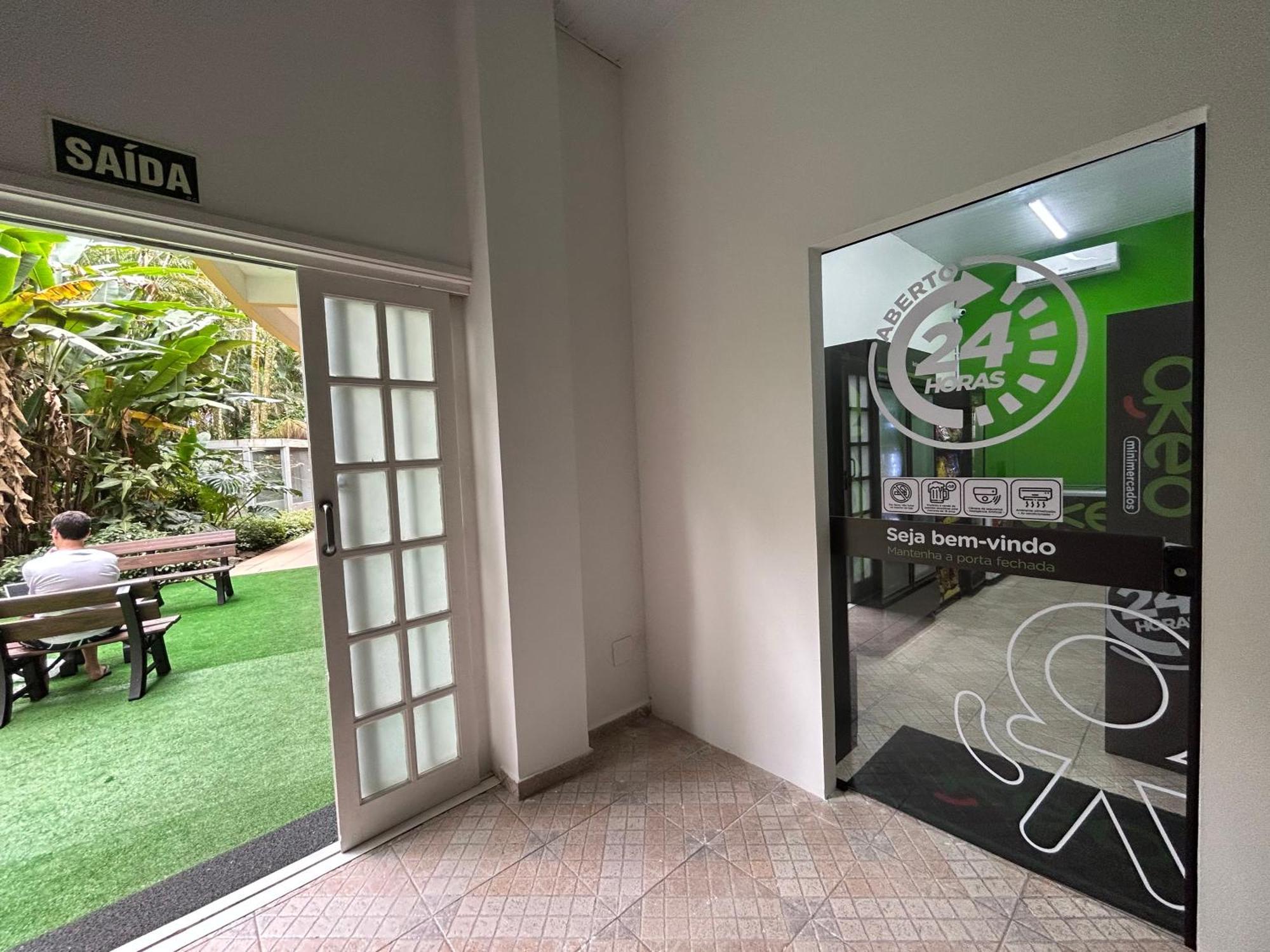 Fabuloso Flat 225, 2 Piscinas Climatizadas, Sky Com 170 Canais,Tv Com Xbox, Internet Particular 500M Bertioga, Riviera De Sao Lourenco Flat Duplex Inteiro, Adega, Cozinha Equipada Completa Servico De Hotelaria, Servico De Praia Nos Finais De Semana Ngoại thất bức ảnh